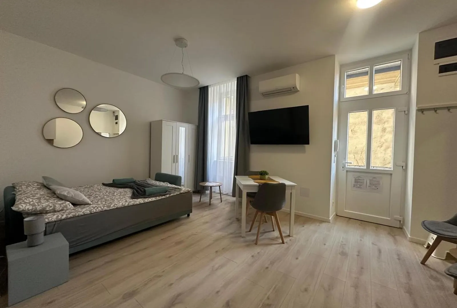 Mecset Design Studio Budapest Apartment